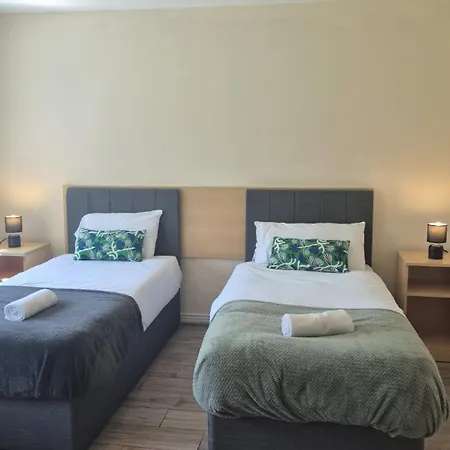 Large Two Bedroom Apartment *