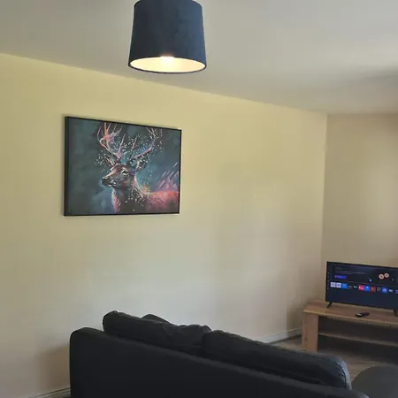 Large Two Bedroom Apartment *